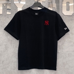 Áo New Era Đen Chữ Đỏ