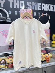 áo new era begie chữ LA tím