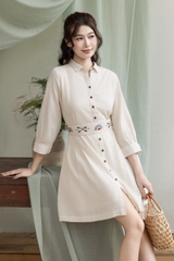Đầm Tiệc Phom Chiết Eo Linen Qua Gối Thêu Họa Tiết Thắt Lưng - D12225/1