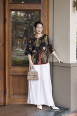 M COLLECTION | Áo Kiểu Nữ Trung Niên Tặng Mẹ Lụa Bông Hai Lớp Cổ Tròn Cài Nút Tay Lỡ Xẻ Tà A13256LW01