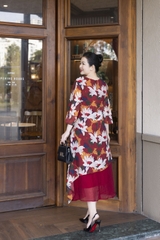 M COLLECTION | Váy Đầm Nữ Trung Niên Tặng Mẹ, Bà Suông Tơ 2 Lớp Cổ Tròn Tay Lỡ In Hoa D13247LW01