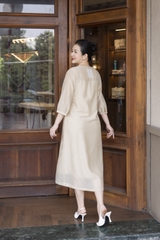 M COLLECTION | Váy Đầm Suông Nữ Trung Niên Tặng Mẹ Vải Tơ Thêu Hoa Hai Lớp Cổ Chữ V Tay Lỡ D13278LW01