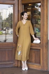 M COLLECTION | Váy Đầm Suông Nữ Trung Niên Tặng Mẹ, Bà Vải Đũi Hàn Thêu Hoa Hai Lớp Đính Nút D13276LW01