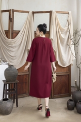 M COLLECTION | Đầm Thường Ngày Phuom Suong Lụa Dày Dài Qua Gối D13259LW01