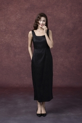 SWANLAKE | Váy Đầm Maxi Nữ Vải Lụa Gấm Phối Choàng Tơ Xẻ Tà Nhấn Eo Sát Nách Đi Tiệc D13329LW01