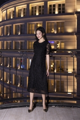 SWANLAKE | Váy Đầm Midi Nữ Phối Ren Thêu Hoa 2 Lớp Cổ Tròn Tay Ngắn Chiết Eo Tiệc Sang Trọng D13385LW01