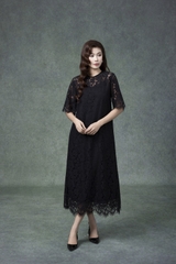 SWANLAKE | Đầm Tiệc Phuom Suông Ren Dài Qua Gối D13317LW01