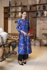 SWANLAKE | Áo Dài Cách Tân Nữ Phom Suông Cổ Chữ V Cài Nút Tay Lỡ Vải Gấm Tafta Hoa Tết L13371LW01