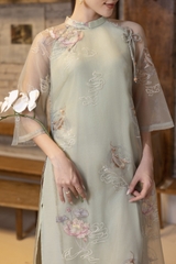 SWANLAKE | Áo Dài Cách Tân Nữ Phom Suông Tà Kép Cổ Trụ Chất Vải Tơ Ép Thêu Hoa Tay Lỡ L13254LW01