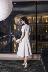 SWANLAKE | Váy Đầm Midi Nữ Phom A Vải Thun Dày Cổ Tròn Tay Ngắn Có Túi Công Sở Đi Tiệc D13379MW01