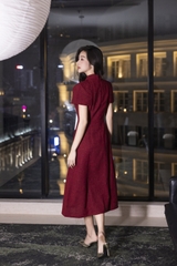 SWANLAKE | Váy Đầm Midi Nữ Chất Vải Dạ Cổ Sơ Mi Khóa Kéo Tay Ngắn Nhấn Eo Công Sở Đi Tiệc D13353MW01 Vải Nỉ