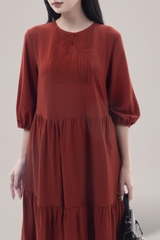 SWANLAKE | Váy Đầm Nữ Maxi Đuôi Cá Xếp Tầng Tay Lỡ Cổ Tròn Vải Xô Tăm Dự Tiệc Công Sở D13051LW01