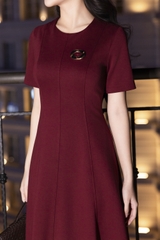 SWANLAKE | Váy Đầm Midi Nữ Phom A Vải Thun Dày Cổ Tròn Tay Ngắn Có Túi Công Sở Đi Tiệc D13379MW01