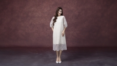 SWANLAKE | Váy Đầm Nữ Midi Suông Vải Phối Ren Thêu Hoa 2 Lớp Cổ Tròn Tay Bí Lỡ Dạo Phố D13351MW01