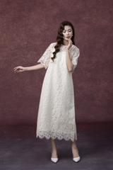 SWANLAKE | Đầm Tiệc Phuom Suông Ren Dài Qua Gối D13317LW01