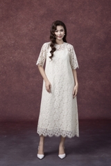 SWANLAKE | Đầm Tiệc Phuom Suông Ren Dài Qua Gối D13317LW01