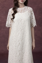 SWANLAKE | Đầm Tiệc Phuom Suông Ren Dài Qua Gối D13317LW01