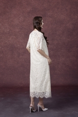 SWANLAKE | Đầm Tiệc Phuom Suông Ren Dài Qua Gối D13317LW01