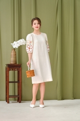 Đầm Tiệc Phom Suông Lụa Hàn Qua Gối Thêu Họa Tiết - D12013/6