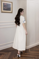 Váy Đầm Nữ Suông Cổ Tròn Vải Lụa Dày Thêu Hoa Nhấn Eo Tay Ngắn Sang Trọng Đi Tiệc D13038LW01