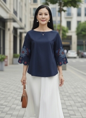 M COLLECTION | Áo Kiểu Nữ Trung Niên Tặng Mẹ Bà Cổ Tròn Tay Lỡ Vải Lụa Ý Thêu Hoa Cao Cấp A12866