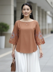 M COLLECTION | Áo Kiểu Nữ Trung Niên Tặng Mẹ Bà Cổ Tròn Tay Lỡ Vải Lụa Ý Thêu Hoa Cao Cấp A12866