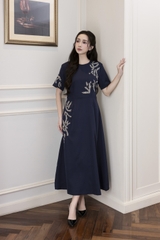 Váy Đầm Nữ Suông Cổ Tròn Vải Lụa Dày Thêu Hoa Nhấn Eo Tay Ngắn Sang Trọng Đi Tiệc D13038LW01