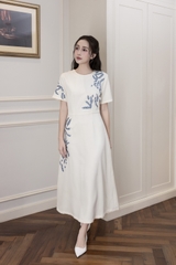 Váy Đầm Nữ Suông Cổ Tròn Vải Lụa Dày Thêu Hoa Nhấn Eo Tay Ngắn Sang Trọng Đi Tiệc D13038LW01