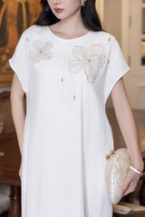 SWANLAKE | Váy Đầm Nữ Maxi Suông Linen Thêu Hoa Tay Hến Có Túi Xẻ Tà Khóa Kéo Tiệc Công Sở D12985LW01