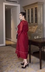 M COLLECTION | Váy Đầm Nữ Trung Niên Tặng Mẹ Suông Vải Xốp Hàn Phối Lụa Thêu Hoa Cổ Chữ V D13102LW01