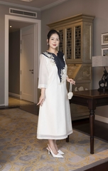 M COLLECTION | Váy Đầm Tiệc Suông Nữ Trung Niên Tặng Mẹ Vải Tơ Tay Lỡ Cổ V Phối Màu Thêu Hoa D13135W01