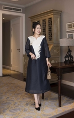 M COLLECTION | Váy Đầm Tiệc Suông Nữ Trung Niên Tặng Mẹ Vải Tơ Tay Lỡ Cổ V Phối Màu Thêu Hoa D13135W01