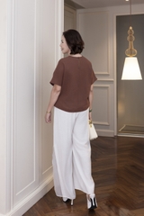 M COLLECTION | Áo Kiểu Nữ Trung Niên Tặng Mẹ, Bà Linen Thêu Hoa Cổ Tròn Tay Ngắn Cánh Dơi A12942