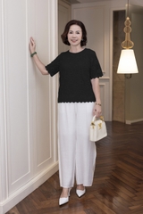 M COLLECTION | Áo Kiểu Nữ Trung Niên Tặng Mẹ Ren Lưới Thêu Hoa Lót Lụa Cổ Tròn Tay Ngắn A12702LW01