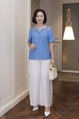 M COLLECTION | Áo Kiểu Nữ Trung Niên Tặng Mẹ Lụa Hàn Phối Ren Lưới Thêu Hoa Cài Nút Tay Ngắn A10955