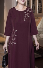 M COLLECTION | Váy Đầm Suông Nữ Trung Niên Tặng Mẹ Lụa Dày Thêu Hoa Tay Lỡ Cổ Tròn Dự Tiệc D13192LW01