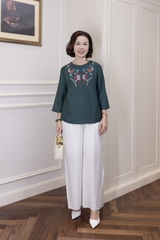 M Collection | Áo Kiểu Trung Niên Tặng Mẹ Cổ Tròn Cài Nút Tay Lỡ Thêu Hoa Chất Vải Lụa Hàn A13107LW01