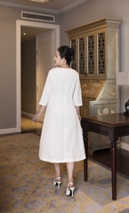 M COLLECTION | Váy Đầm Suông Nữ Trung Niên Tặng Mẹ Lụa Dày Thêu Hoa Tay Lỡ Cổ Tròn Dự Tiệc D13192LW01