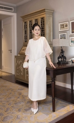 M COLLECTION | Váy Đầm Nữ Trung Niên Tặng Mẹ Phom Suông Cổ Tròn Lụa Dày Phối Choàng Tơ Hàn D13099LW01