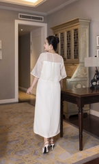 M COLLECTION | Váy Đầm Nữ Trung Niên Tặng Mẹ Phom Suông Cổ Tròn Lụa Dày Phối Choàng Tơ Hàn D13099LW01