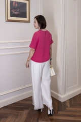 M COLLECTION | Áo Kiểu Nữ Trung Niên Tặng Mẹ, Bà Linen Thêu Hoa Cổ Tròn Tay Ngắn Cánh Dơi A12942