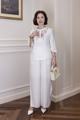 M Collection | Áo Kiểu Trung Niên Tặng Mẹ Cổ Tròn Cài Nút Tay Lỡ Thêu Hoa Chất Vải Lụa Hàn A13107LW01