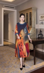 M COLLECTION | Váy Đầm Nữ Trung Niên Tặng Mẹ, Bà Suông Đũi Bông In Hoa Cổ Tròn Tay Lỡ D13224LW01