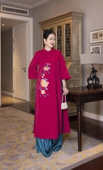 M COLLECTION | Áo Dài Tiệc Trung Niên Tặng Mẹ Mẫu Hương Phom Suông Cổ Trụ Lụa Dày Thêu Hoa L13069LW01