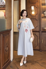 M COLLECTION | Váy Đầm Nữ Maxi Suông Trung Niên Tặng Mẹ Vải Lụa Dày Thêu Hoa Tay Lỡ Cổ Tròn D12841LW01