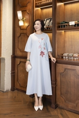 M COLLECTION | Váy Đầm Nữ Maxi Suông Trung Niên Tặng Mẹ Vải Lụa Dày Thêu Hoa Tay Lỡ Cổ Tròn D12841LW01