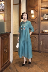 M COLLECTION | Váy Đầm Maxi Đuôi Cá Nữ Trung Niên Tặng Mẹ Tơ Lót Thun Thêu Hoa Tay Lỡ Cổ Trụ D13048LW01