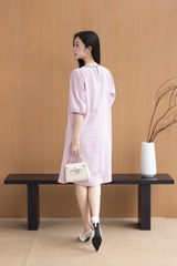 SWANLAKE | Váy Đầm Nữ Suông Cổ Tròn Vải Linen Thêu Hoa Viền Thun Tay Bí Lỡ Có Túi Công Sở D12575LW01