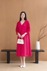 Váy Đầm Nữ Midi Suông Trơn Xẻ Tà Linen Cổ Tim Tay Nẹp Lỡ Có Túi Đính Nút Công Sở D11248LW03