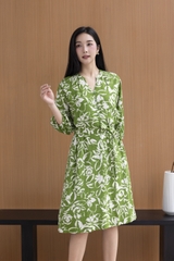 SWANLAKE | Váy Đầm Nữ Suông Dây Thắt Eo Cổ Trụ Đính Nút Vải Linen In Hoa Hè Tay Bí Lỡ Có Túi D12671LW02
